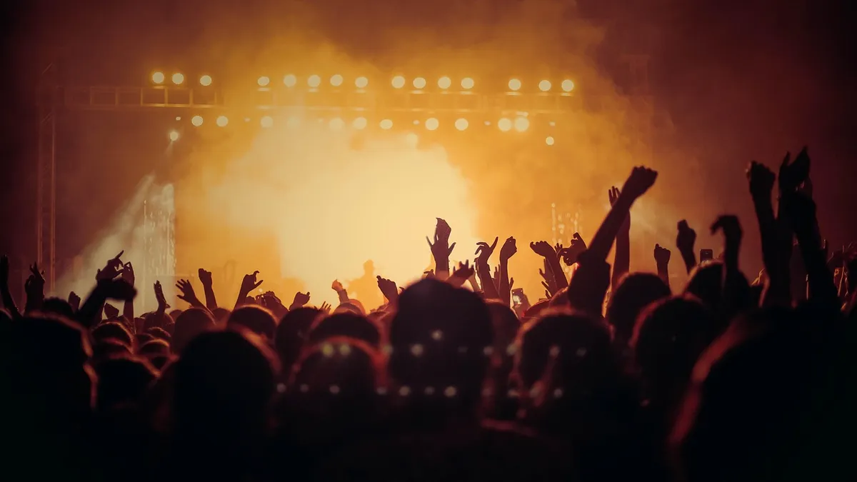 so sánh tự tổ chức lễ khởi công và thuê dịch vụ chuyên nghiệp GOS Event