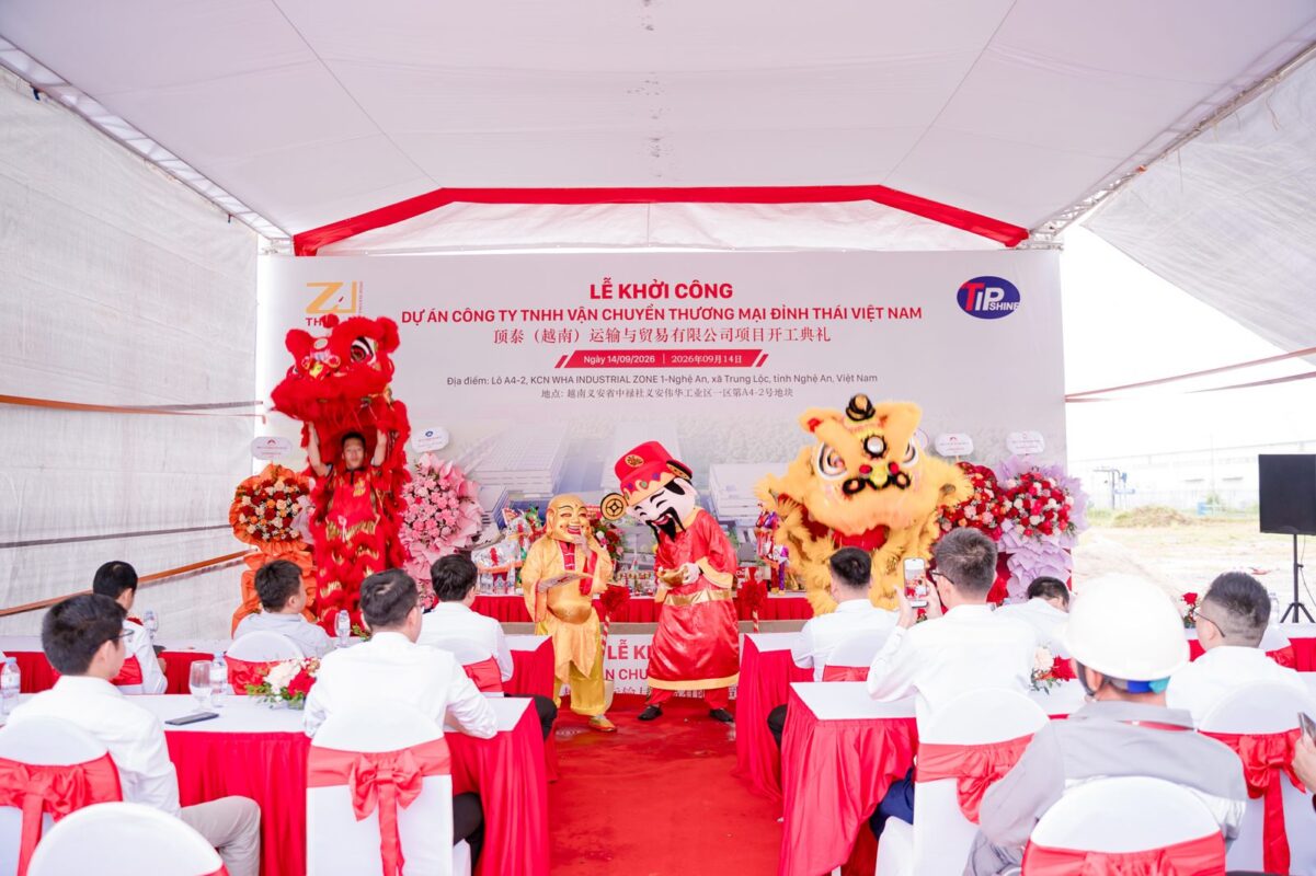 Tiết mục múa lân sư rồng khai mạc lễ khởi công tại Nghệ An